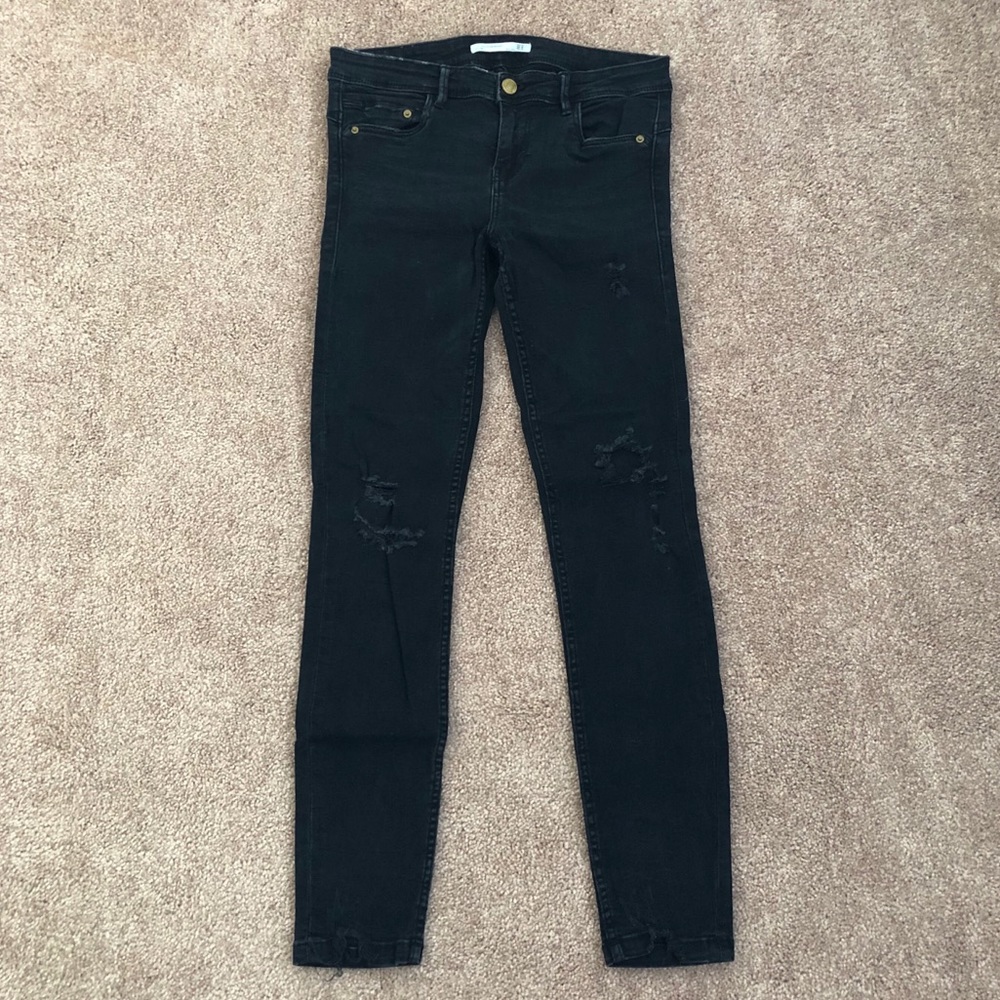 DONATED: ZARA | Black Distressed Jeggings